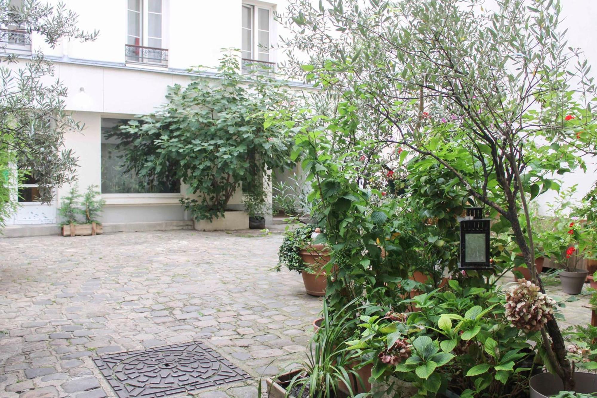 Comfortable Cocoon Close To Montmartre Paris Exterior photo